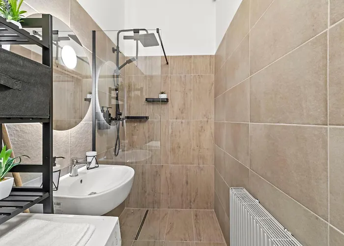 Zentrale, Stilvolle Und Gemuetliche Apartment *