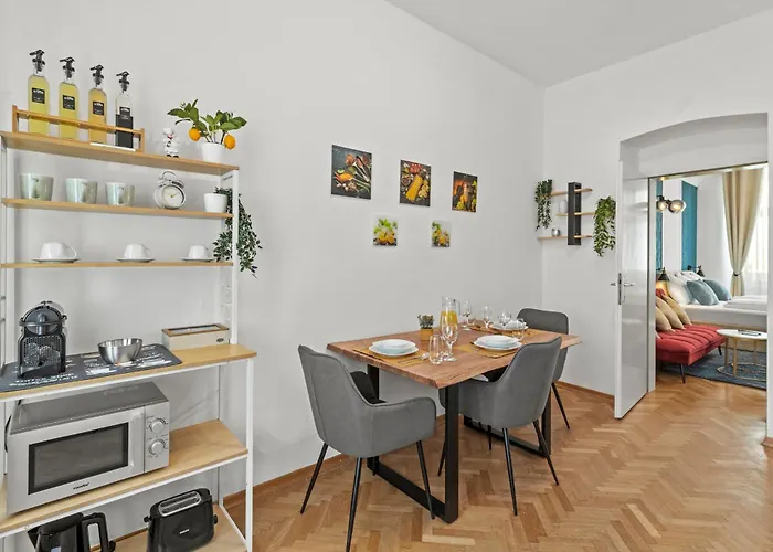 Zentrale, Stilvolle Und Gemuetliche Apartment *